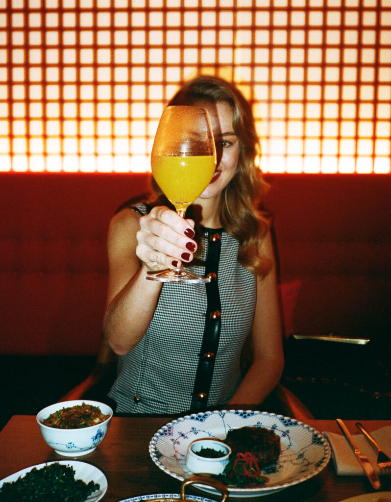 India_Whiley_Morton_Harrods_Grill_On_Fifth_35mm_006